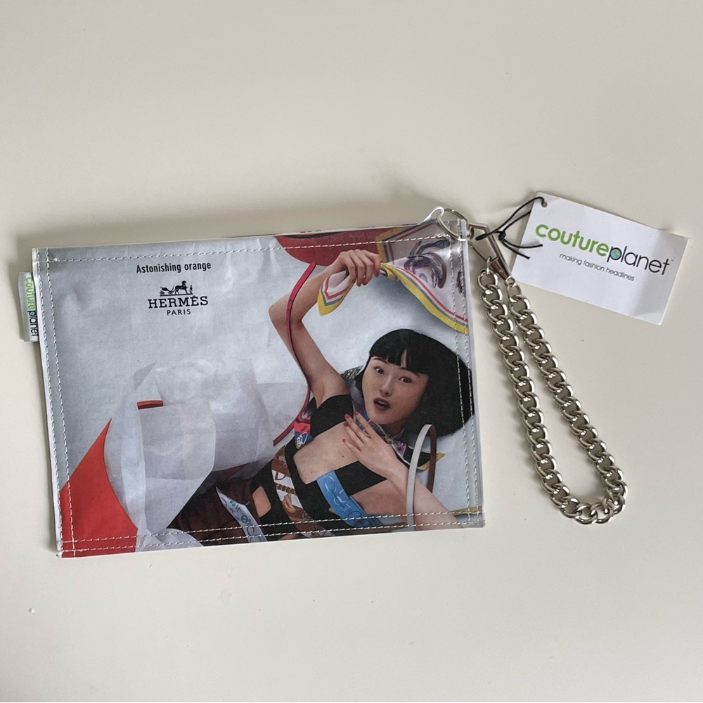 NWT Couture Planet Hermes Newspaper Lauren Clutch Purse Wristlet
